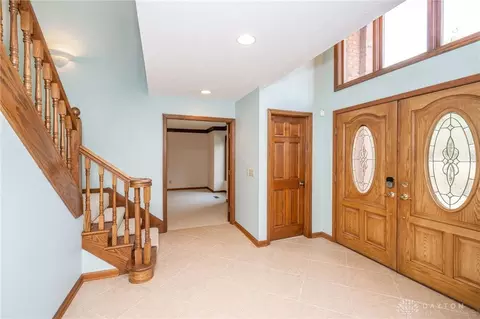 Entry Way - 8531 Eagle Rdg, Springboro, OH 45066 photo 1 of 6