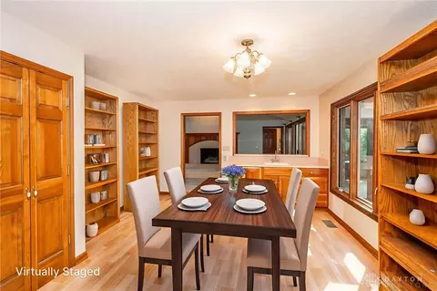 Dining - 8531 Eagle Rdg, Springboro, OH 45066 photo 2 of 2