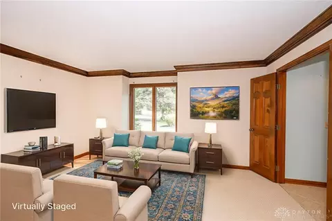 Living - 8531 Eagle Rdg, Springboro, OH 45066 photo 3 of 13