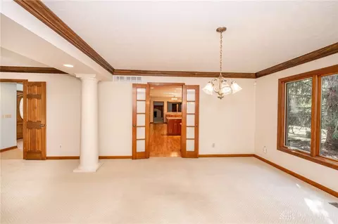 Living - 8531 Eagle Rdg, Springboro, OH 45066 photo 5 of 13