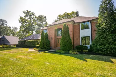 Exterior - 8531 Eagle Rdg, Springboro, OH 45066 photo 2 of 11