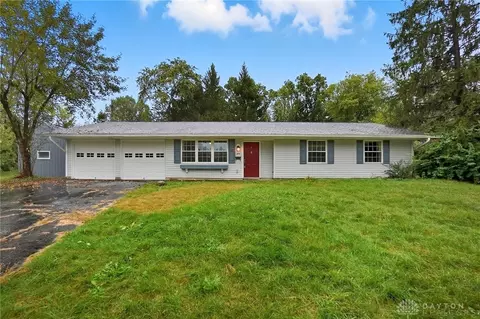 35 Bywood Ct, Dayton, OH 45458