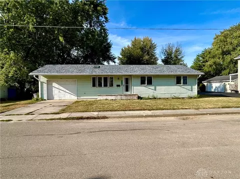 214 Taylor St, Bradford, OH 45308