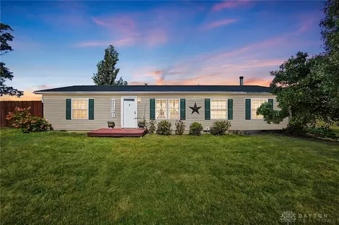 1567 Eaton Lewisburg Rd, Eaton, OH 45320
