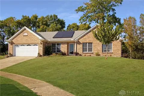 107 Trace Ct, West Carrollton, OH 45439