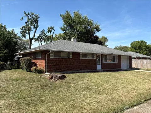 5365 Mariner Dr, Dayton, OH 45424