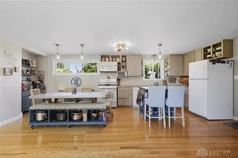 Kitchen - 1414 Ronald Rd, Springfield, OH 45503 photo 1 of 6
