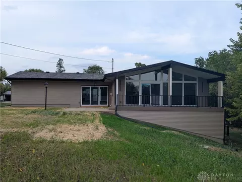 1811 Devon Dr, Springfield, OH 45503 photo 2
