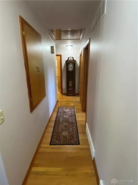 Entry Way - 2516 Balsam Dr, Springfield, OH 45503 photo 1 of 2