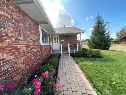 Exterior - 2516 Balsam Dr, Springfield, OH 45503 photo 11 of 12