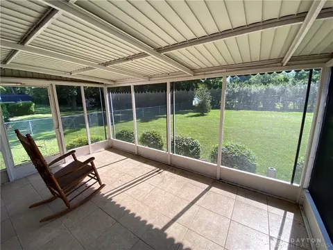 Exterior - 2516 Balsam Dr, Springfield, OH 45503 photo 3 of 12