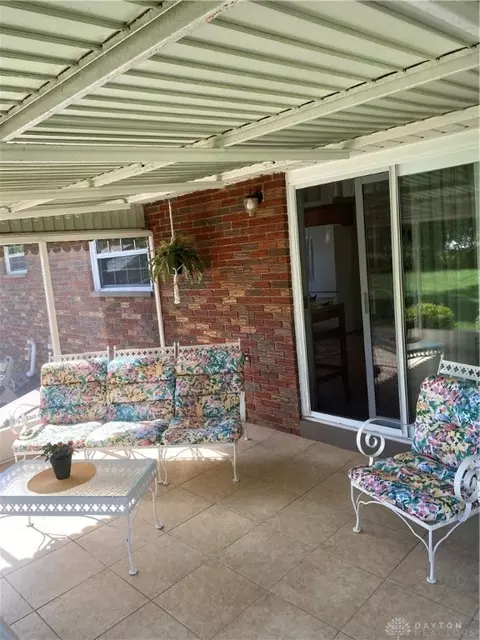 Exterior - 2516 Balsam Dr, Springfield, OH 45503 photo 8 of 12
