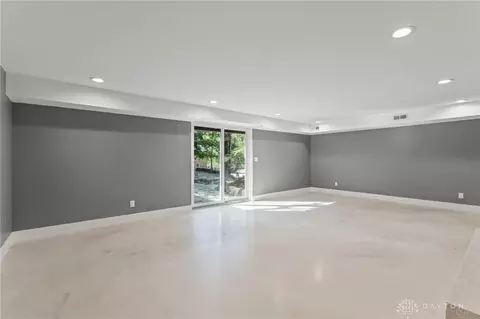 5451 Folkestone Dr, Dayton, OH 45459 photo 42