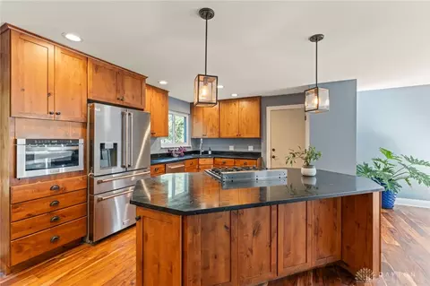5451 Folkestone Dr, Dayton, OH 45459 photo 8