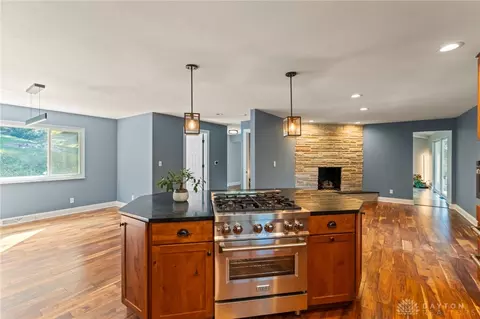 5451 Folkestone Dr, Dayton, OH 45459 photo 11