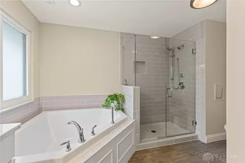 5451 Folkestone Dr, Dayton, OH 45459 photo 27