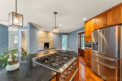 5451 Folkestone Dr, Dayton, OH 45459 photo 12