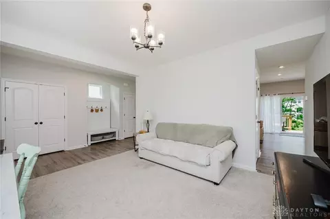 Entry Way - 944 Pondside Ln, Morrow, OH 45152 photo 5 of 8