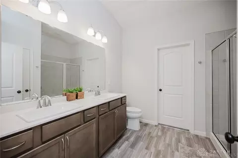 Bath - 944 Pondside Ln, Morrow, OH 45152 photo 1 of 4