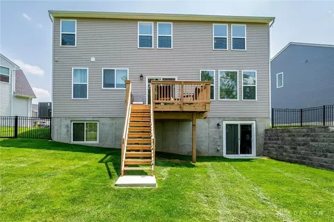 Exterior - 944 Pondside Ln, Morrow, OH 45152 photo 7 of 10