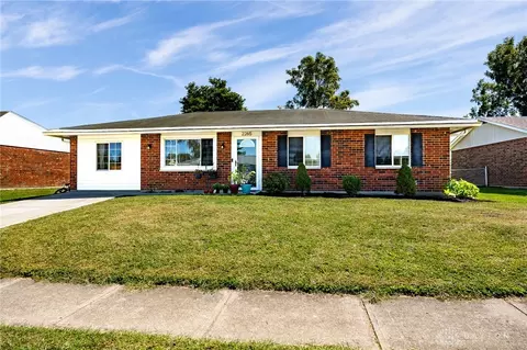 2265 Minnesota Dr, Xenia, OH 45385