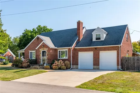 1506 N Star Rd, Dayton, OH 45432