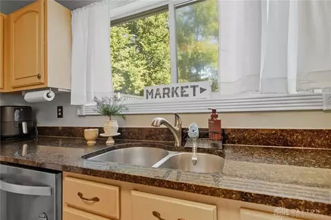 970 Forest Edge Ave, Springfield, OH 45503 photo 17