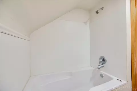 Bath - 5249 Taywell Dr, Springfield, OH 45503 photo 7 of 8