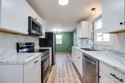 Kitchen - 5249 Taywell Dr, Springfield, OH 45503 photo 2 of 6