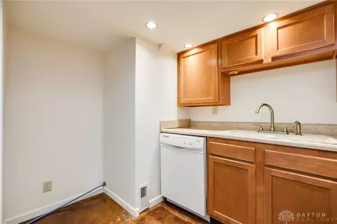 Kitchen - 5249 Taywell Dr, Springfield, OH 45503 photo 6 of 6