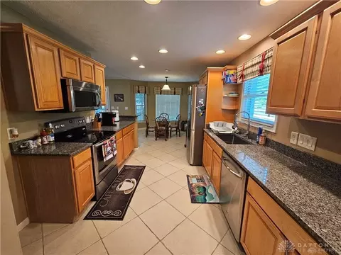1777 Rockleigh Rd, Dayton, OH 45458 photo 11