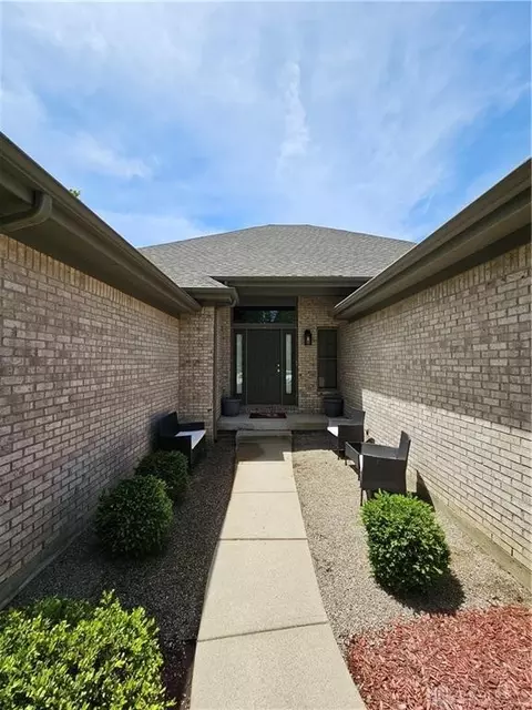 1777 Rockleigh Rd, Dayton, OH 45458 photo 4