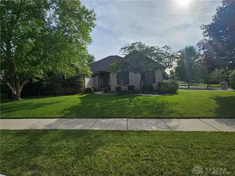 1777 Rockleigh Rd, Dayton, OH 45458 photo 2