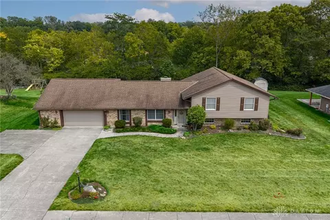 View/Area - 7308 Tamarind Trl, Centerville, OH 45459 photo 1 of 7