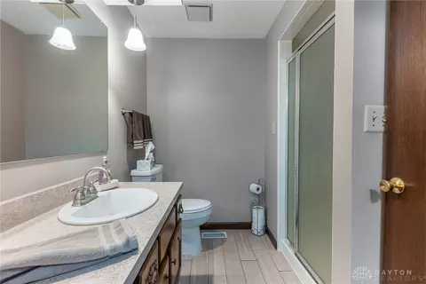 Bath - 7308 Tamarind Trl, Centerville, OH 45459 photo 2 of 5