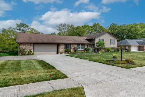 Exterior - 7308 Tamarind Trl, Centerville, OH 45459 photo 3 of 8