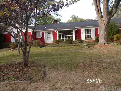 427 Meadowview Dr, Dayton, OH 45459