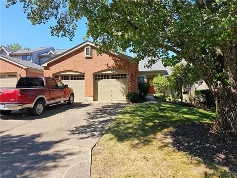 7881 Hackney Cir, Maineville, OH 45039 photo 2