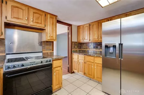 Kitchen - 1020 Carlo, Kettering, OH 45429 photo 4 of 8