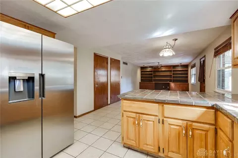 Kitchen - 1020 Carlo, Kettering, OH 45429 photo 5 of 8