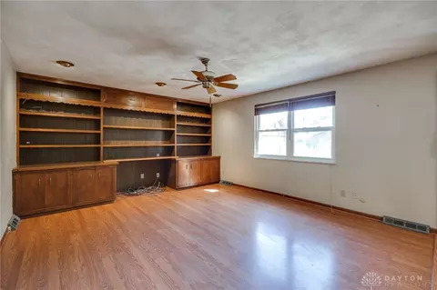 Living - 1020 Carlo, Kettering, OH 45429 photo 7 of 11