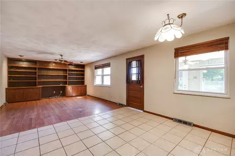 Living - 1020 Carlo, Kettering, OH 45429 photo 5 of 11