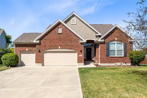 2367 Gardner Dr, Fairborn, OH 45324