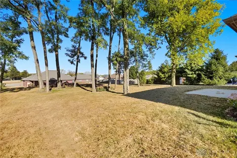 Exterior - 391 Sunset Dr, Franklin, OH 45005 photo 6 of 6