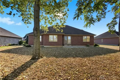 Exterior - 391 Sunset Dr, Franklin, OH 45005 photo 3 of 6