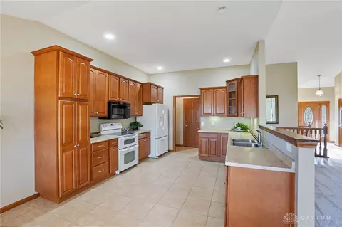 Kitchen - 391 Sunset Dr, Franklin, OH 45005 photo 1 of 2