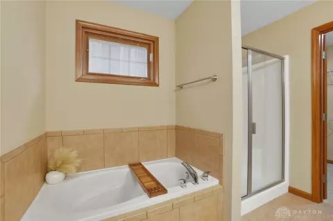 Bath - 391 Sunset Dr, Franklin, OH 45005 photo 2 of 3