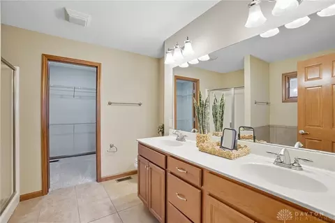 Bath - 391 Sunset Dr, Franklin, OH 45005 photo 1 of 3