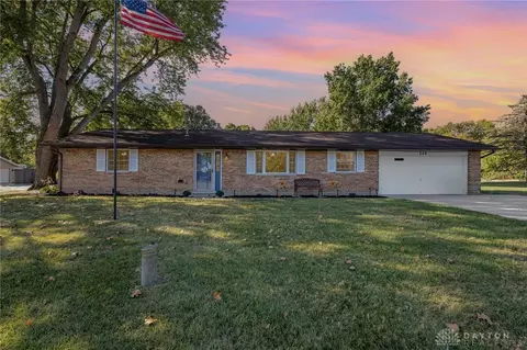 260 Kent Rd, Tipp City, OH 45371