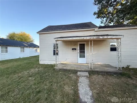 324 Elm St, Bradford, OH 45308